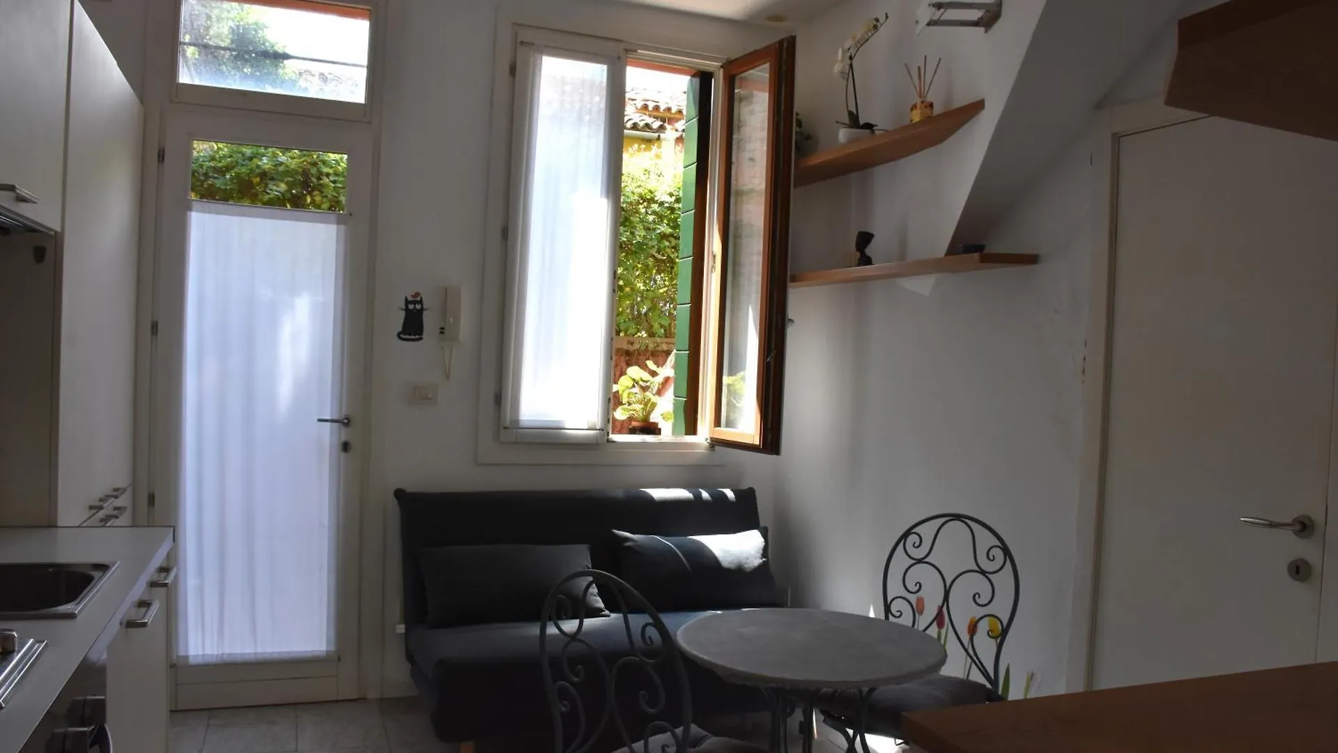 Maison De Minou - Pied-A-Terre Venice 0*,  Italy